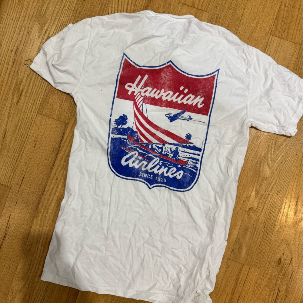 Hawaiian Airlines vintage logo t-shirt